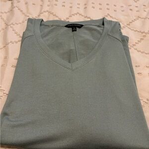 Banana Republic Elegant V-Neck Long Sleeve Top - Light Green